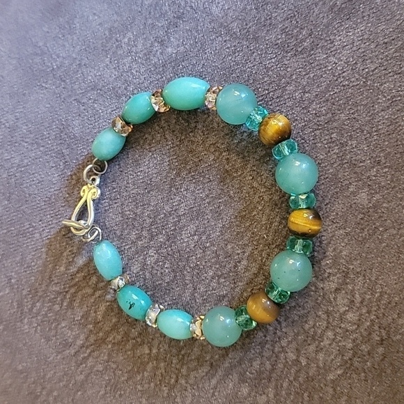 Handmade Aventurine Tiger Eye Beaded Toggle Bracelet - Picture 4 of 4